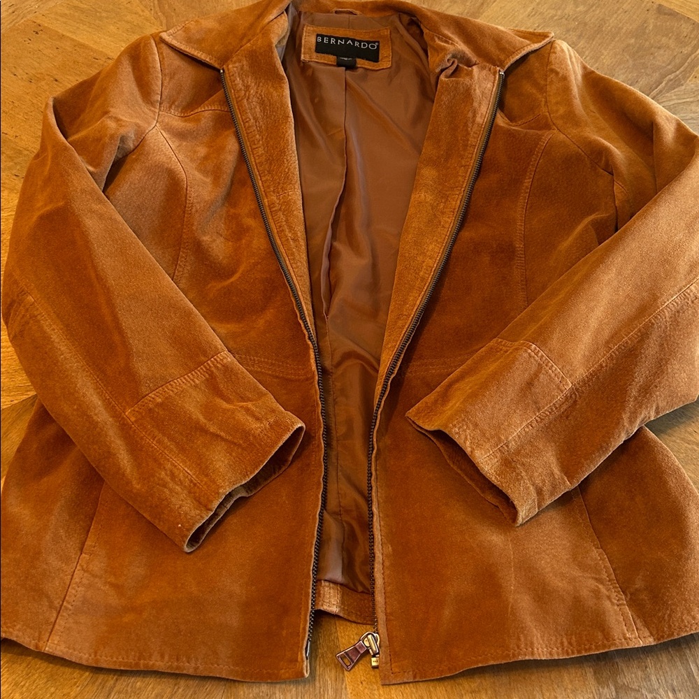 Women’s Vintage Bernardo Tan Suede leather Jacket. Size M - Picture 9 of 13